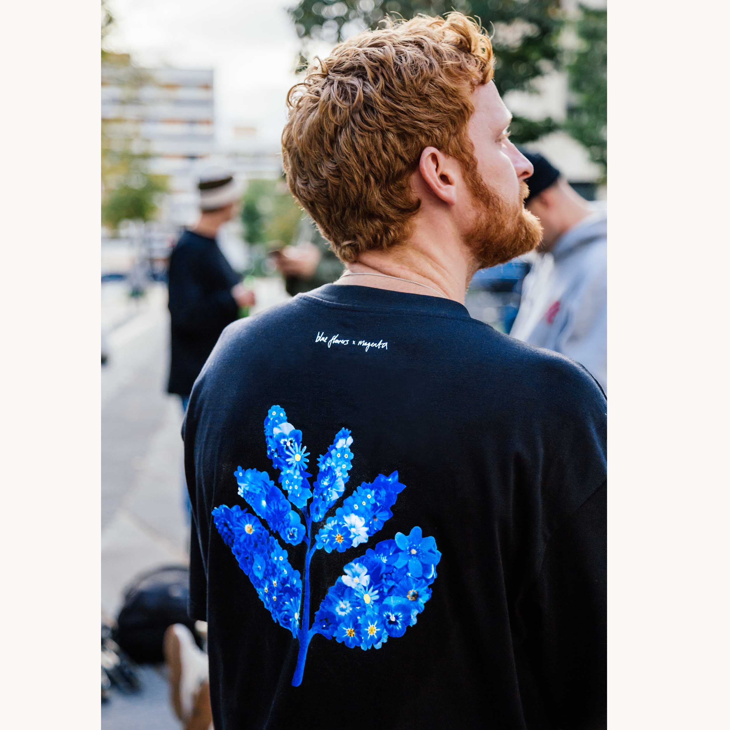 Blue Flowers x Magenta T-Shirt - Black